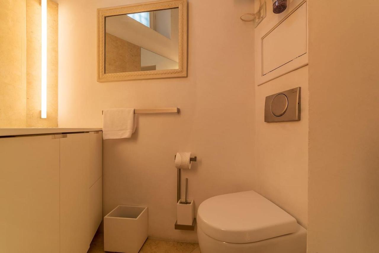 Stunning Views Over Central Rome's Rooftops - Fromhometorome Apartment *