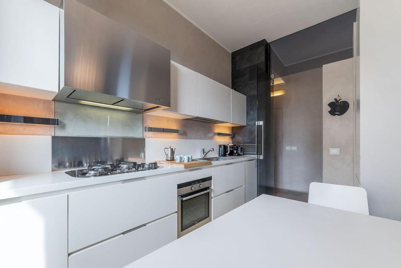 Stunning Views Over Central Rome's Rooftops - Fromhometorome Apartment